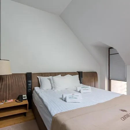 святий шарбель Resort