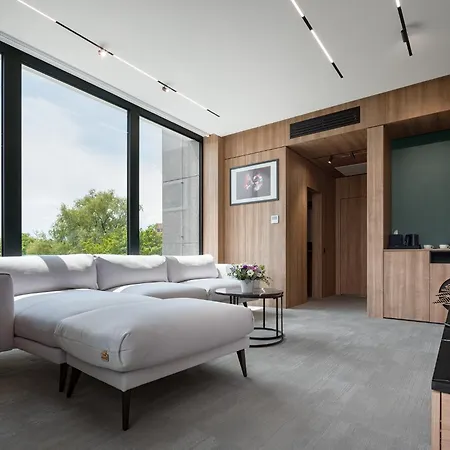 святий шарбель Resort