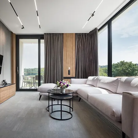 святий шарбель Feriested 5*