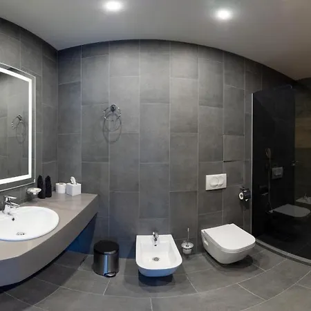 святий шарбель 5*